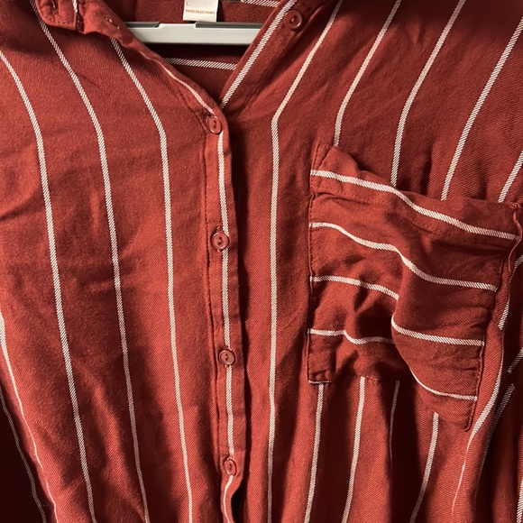 Striped Front Tie Blouse - Picture 5 of 6